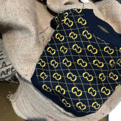 Светр для собак GUCCI із золотими значками бренду, синій