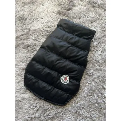 Зимняя жилетка для собак MONCLER, без капюшона, на кнопках, черная