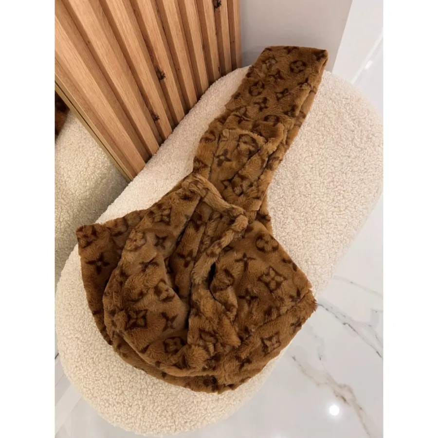 Слинг-сумка для собак і котів Louis Vuitton коричнева, хутряна — фото 1