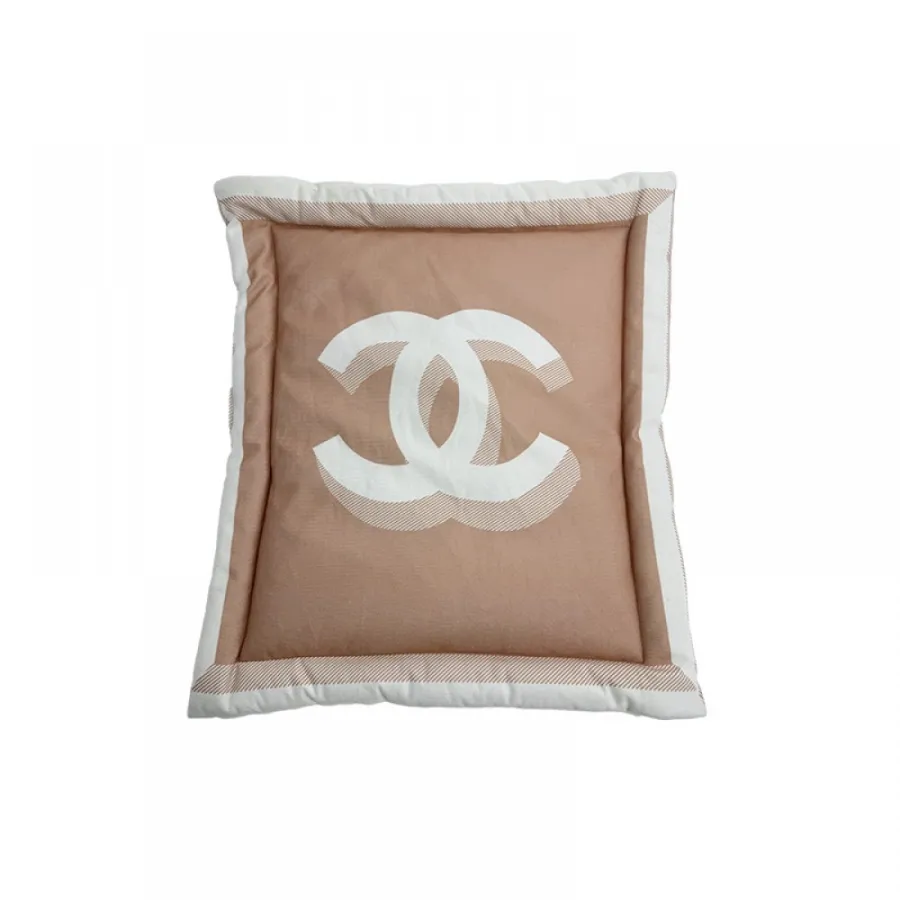 Коврик-лежанка для собак и кошек CHANEL коврик в машину, бежевый — фото 1
