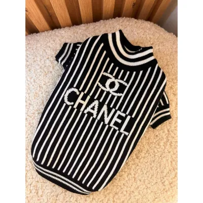 Светр для собак CHANEL смугастий, чорний