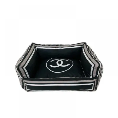 Лежанка для собак и кошек Chanel бархатная, черная