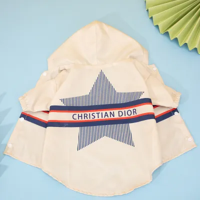 Дождевик для собак и котов Christian Dior со звездой на спине, с капюшоном, белый