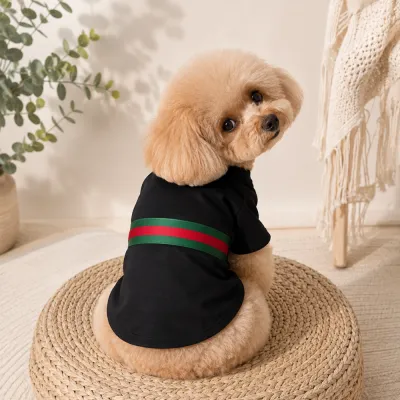 Футболка для собак Gucci черная с фирменной зелено-красной полосой