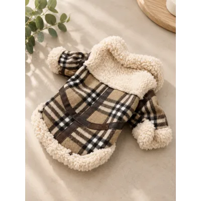 Зимняя дублёнка Burberry для собак бежевая в клетку с мехом
